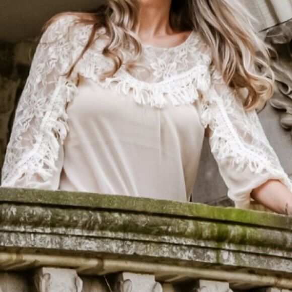 ‎Handmade Lace Tassel Top - Picture 7 of 8